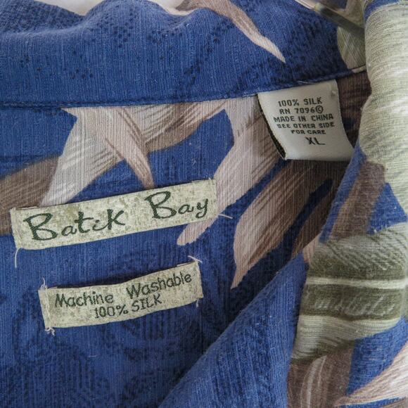 Batik Bay 1980s Vintage Hawaiian Blue Silk Tropical Button Down Shirt XL - Picture 7 of 9